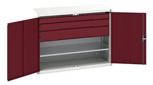 16926607.** Verso kitted cupboard with 1 shelf, 3 drawers. WxDxH: 1300x550x1000mm. RAL 7035/5010 or selected